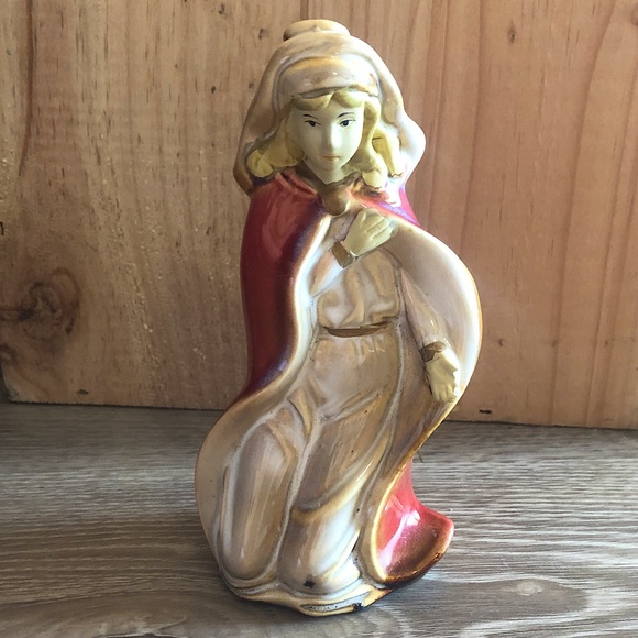 Greenbriar International Mary Figurine - Picture 1 of 5